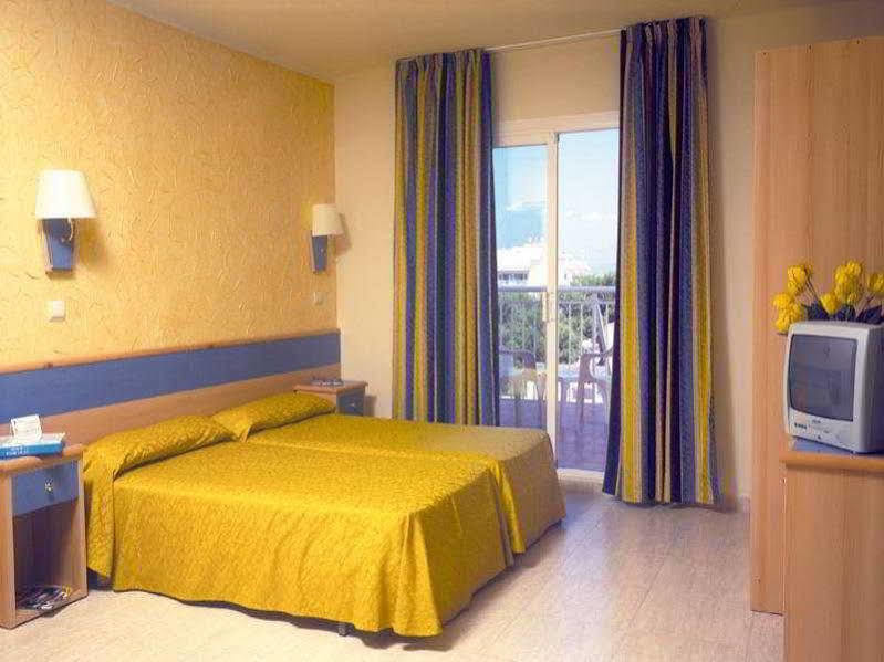 ホテル Sahara Nubia Gobi Ses Cadenes エクステリア 写真 A room at a hotel in Malta