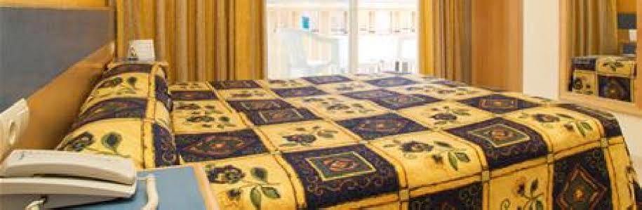 ホテル Sahara Nubia Gobi Ses Cadenes エクステリア 写真 A room at the hotel
